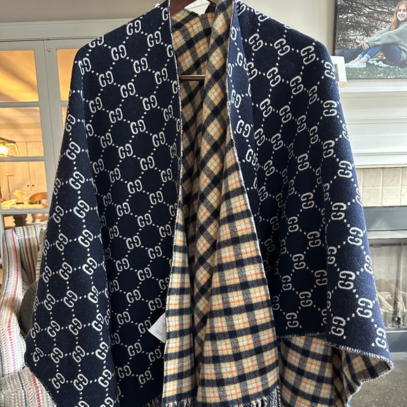 Gucci Jackets & Blazers - 💙💛Like New Gucci Wool Cape💛💙